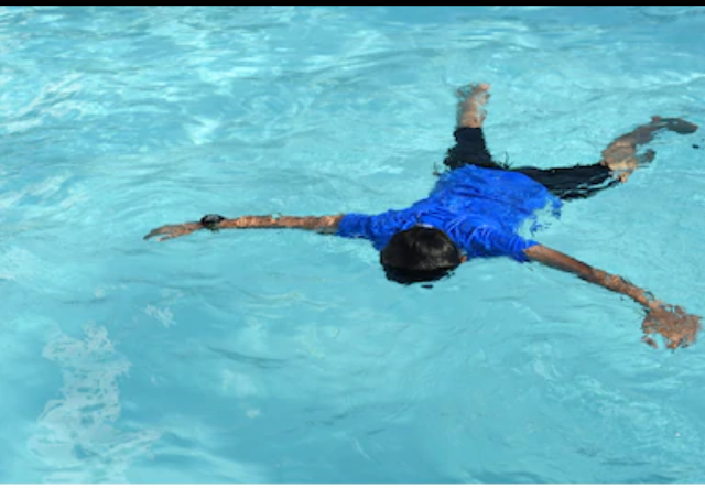 পুরুষ মানুষের মৃতদেহ পানিতে উপর হয়ে ভাসে কেন